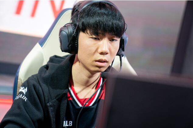 九游-TheShy新星挺进下一轮表现惊艳，德国队未来可期！的简单介绍