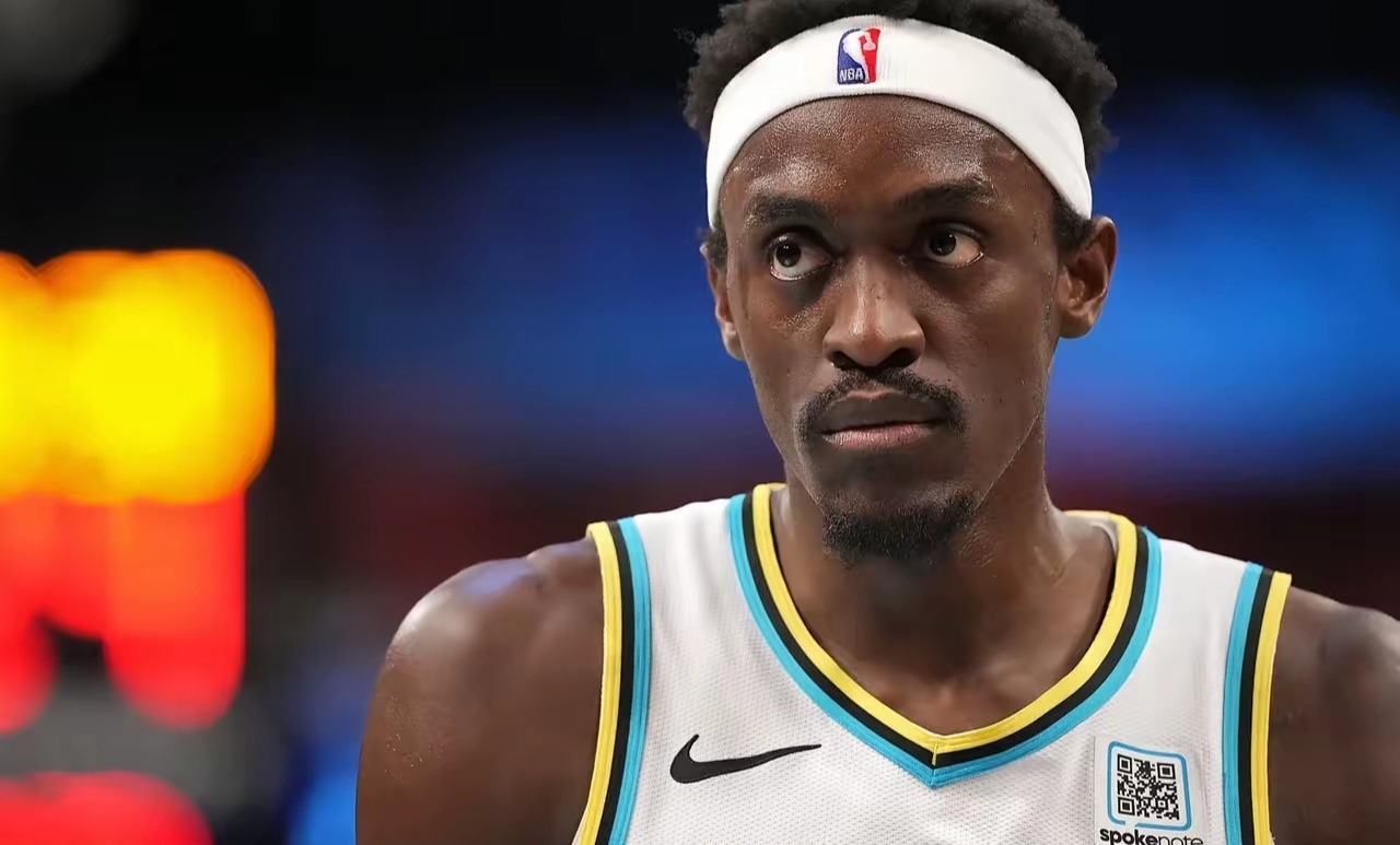 九游体育-关于西亚卡姆回归赛场，关键助攻首场状态亮眼，勇士观众沸腾！的信息