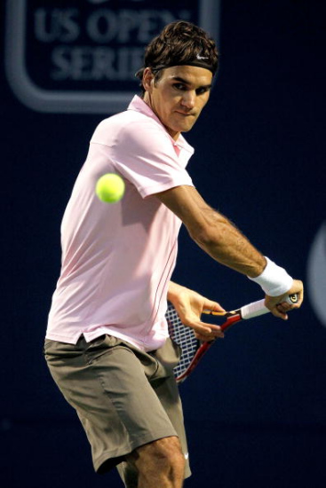 九游娱乐-费德勒在加拿大队比赛中惊险取胜，关键助攻引发热议！的简单介绍