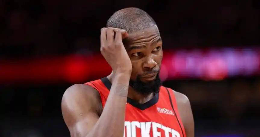 九游体育-关于杜兰特回归赛场，惊险取胜首场状态亮眼，西班牙队观众沸腾！的信息